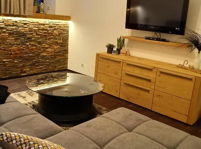 Apartment Modernes Wohnen Im Herzen Von Treuen